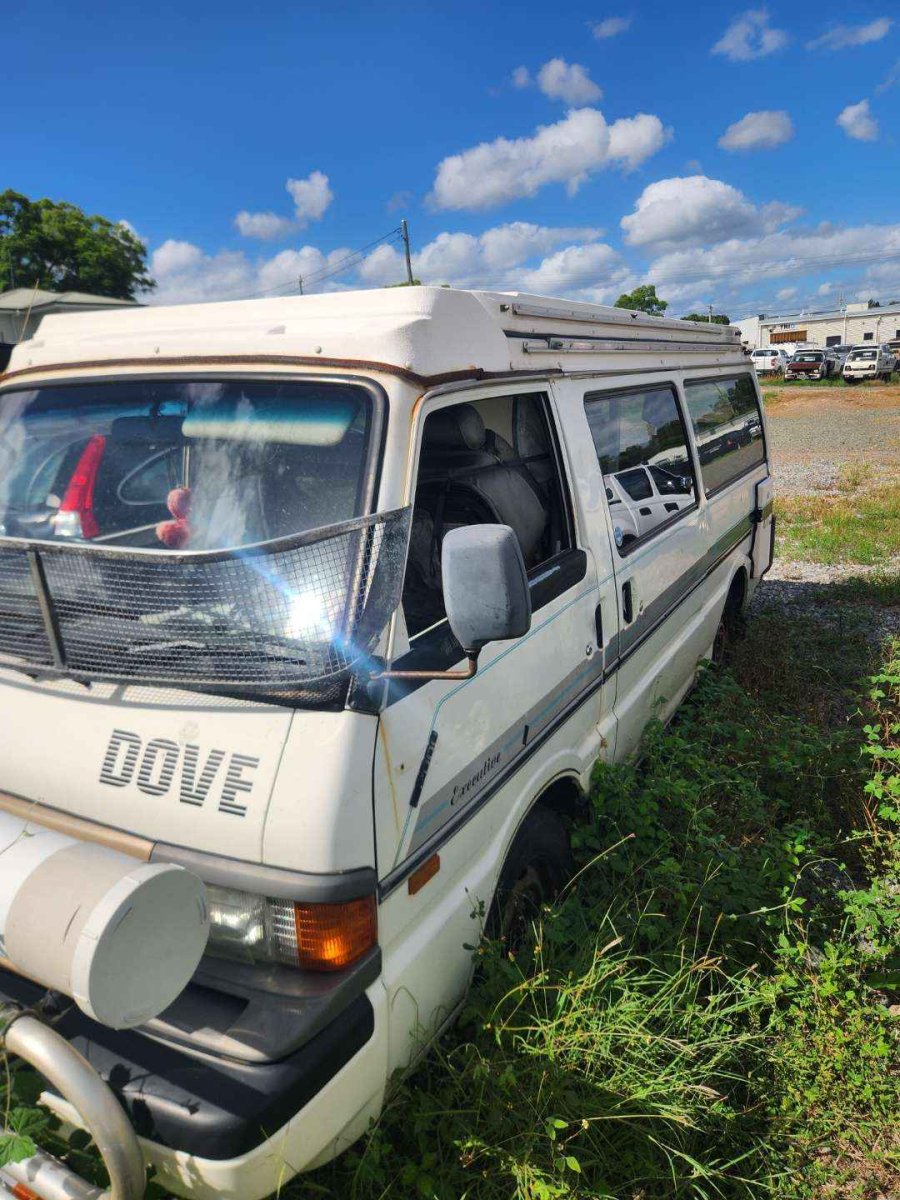 1997 MAZDA E2000 VAN